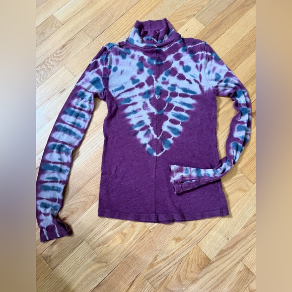 GUC We the Free ~ Free People Long Sleeve Psychodelic Mock Neck Top - Picture 5 of 9